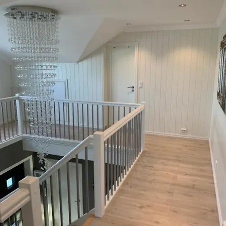 Stort Luftig Hus I Fredrikstad