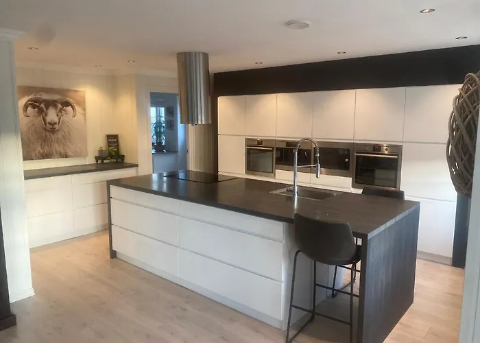 بيت للعطل Stort Luftig Hus I *