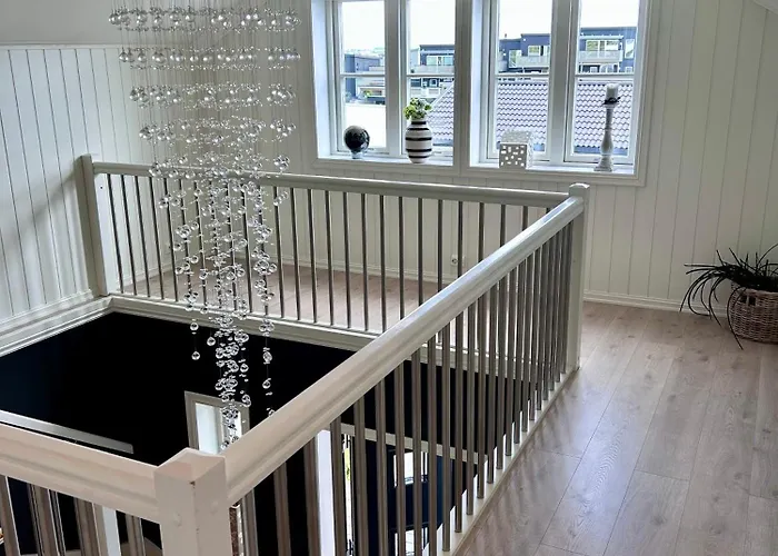 Stort Luftig Hus I *